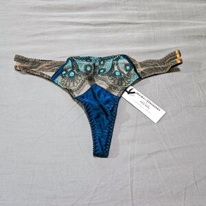 Edge O Beyond Amelie Thong NWT size 3